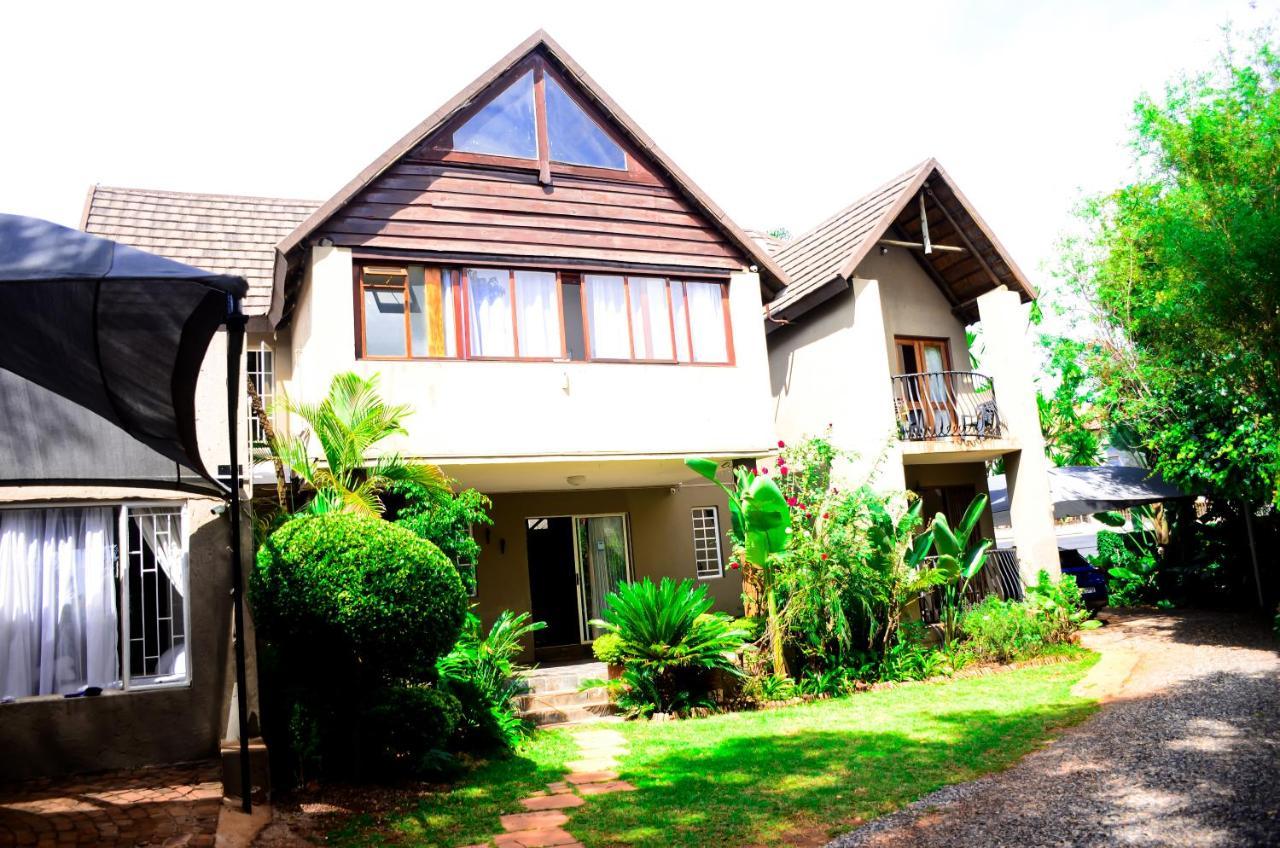 Novus Guest House พริทอเรีย ภายนอก รูปภาพ